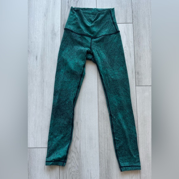 Lulu Lemon Leggings 3 Pack Bundle.  Great condition! - Picture 11 of 11